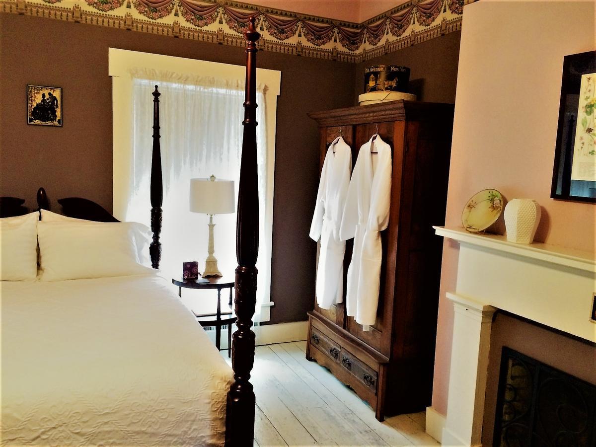 Old Caledonian Bed & Breakfast Eksteriør bilde